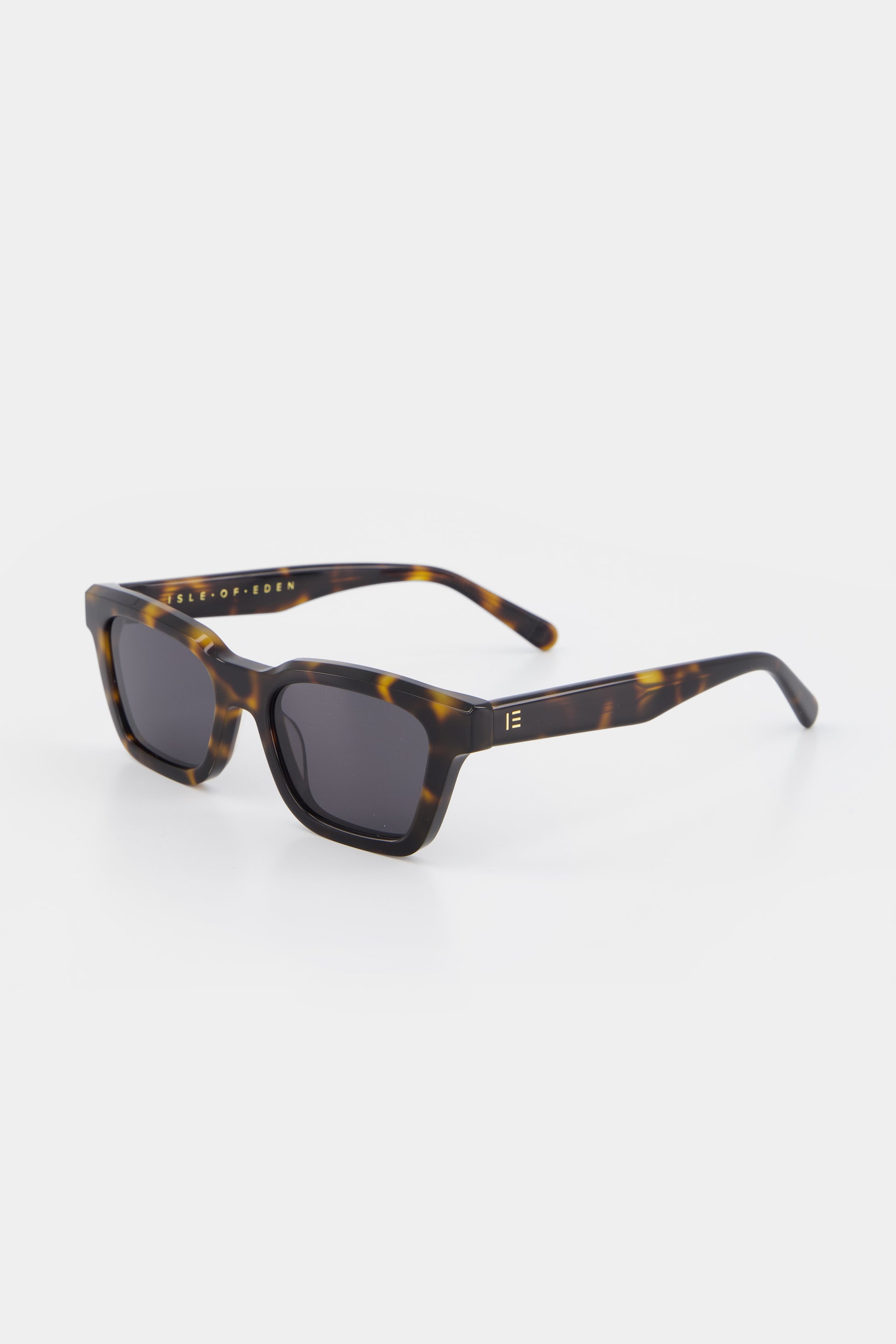 Isle of Eden Brooklyn tortoise sunglasses, three-quarter angle showing rectangular frame
