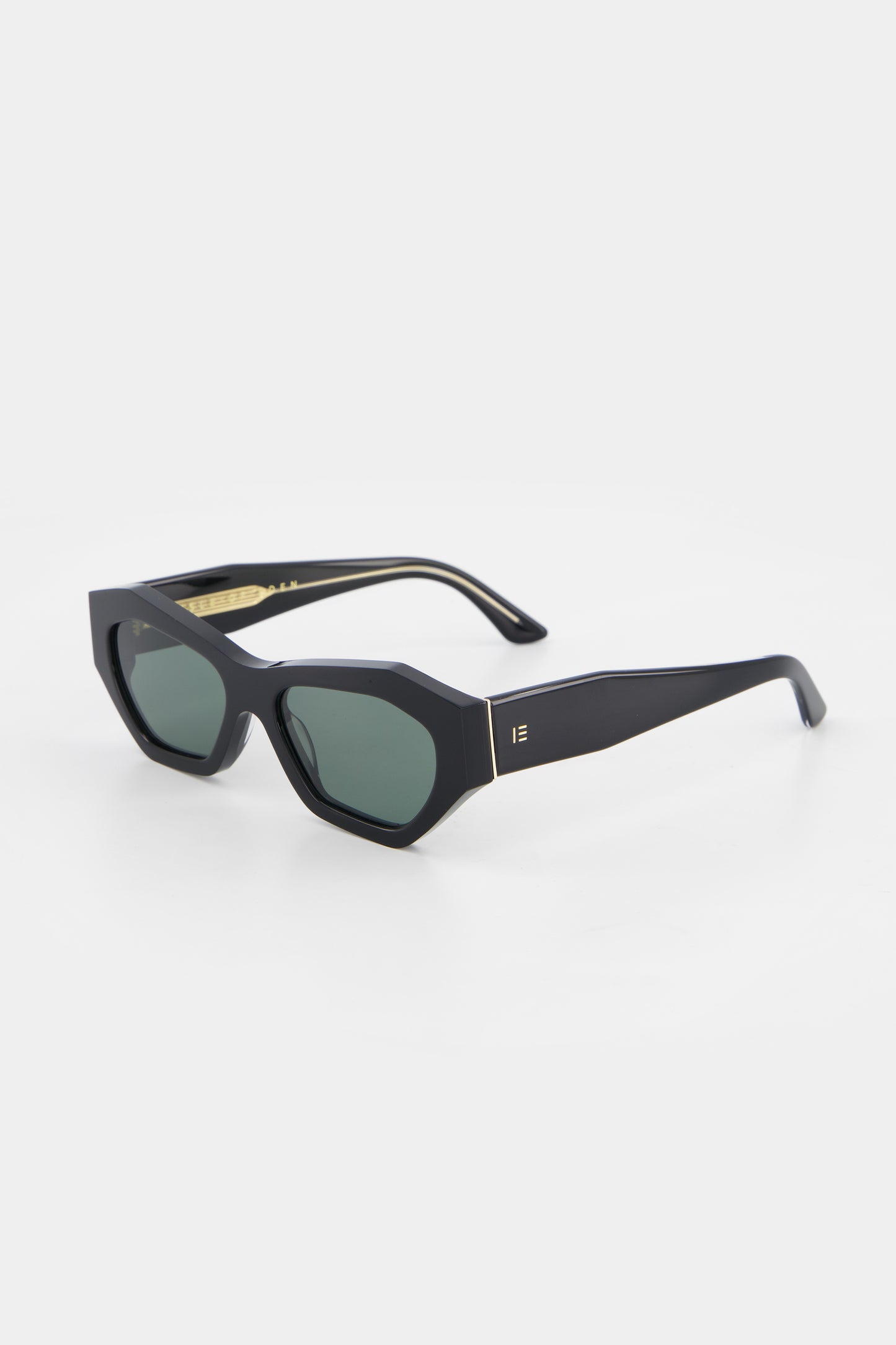 Isle of Eden Emily black sunglasses, three-quarter angle showing angular cat-eye frame