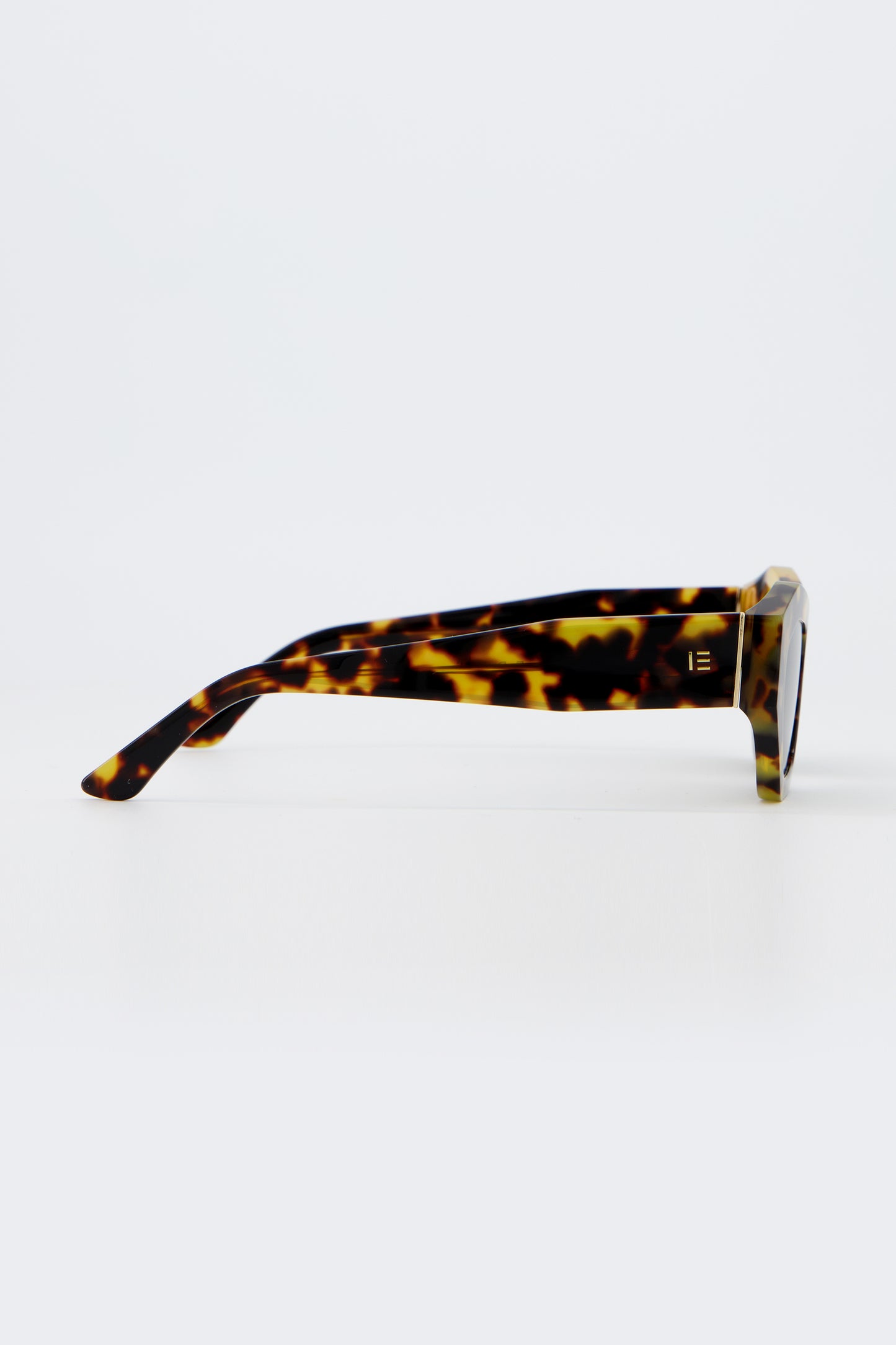 Isle of Eden Emily tortoise sunglasses, side profile view showing temple length and hinge detail