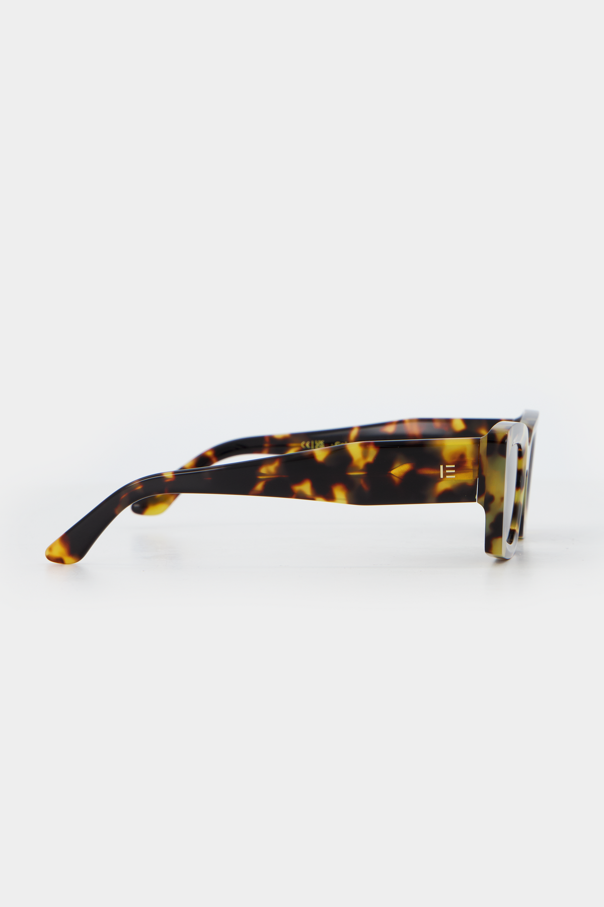 Isle of Eden Goldie tortoise sunglasses, side profile view showing temple length and hinge detail