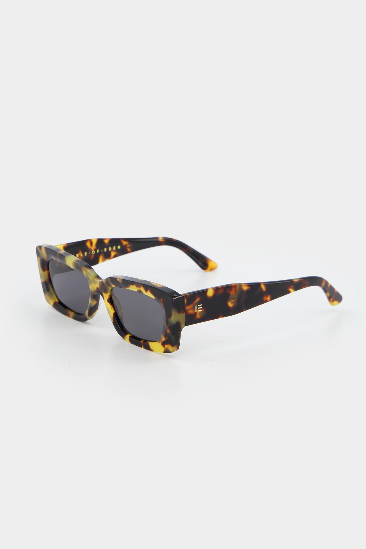 Isle of Eden Goldie tortoise sunglasses, three-quarter angle showing rectangular frame
