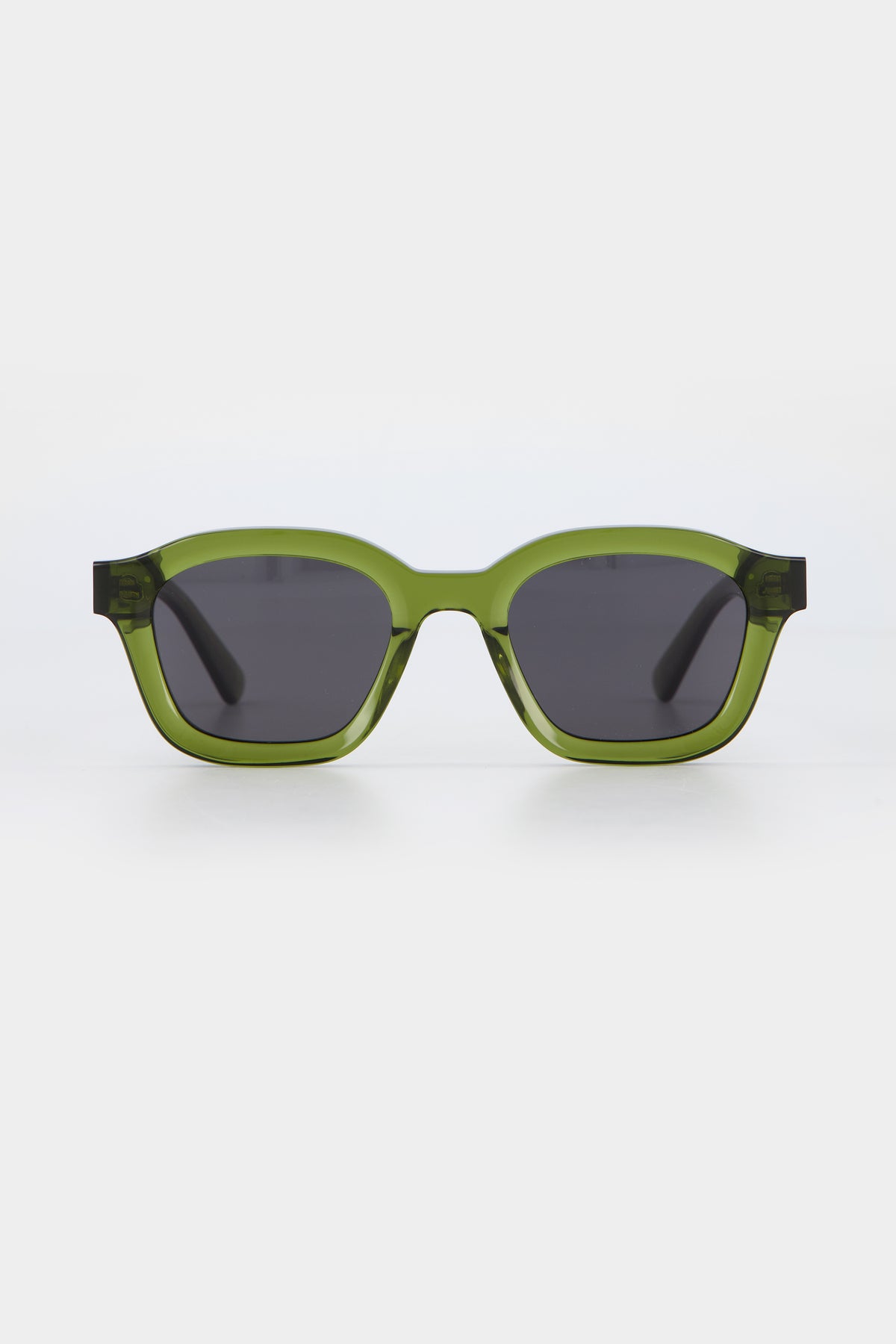 Isle of Eden Harley bottle green sunglasses, front view showing bold frame and dark lenses