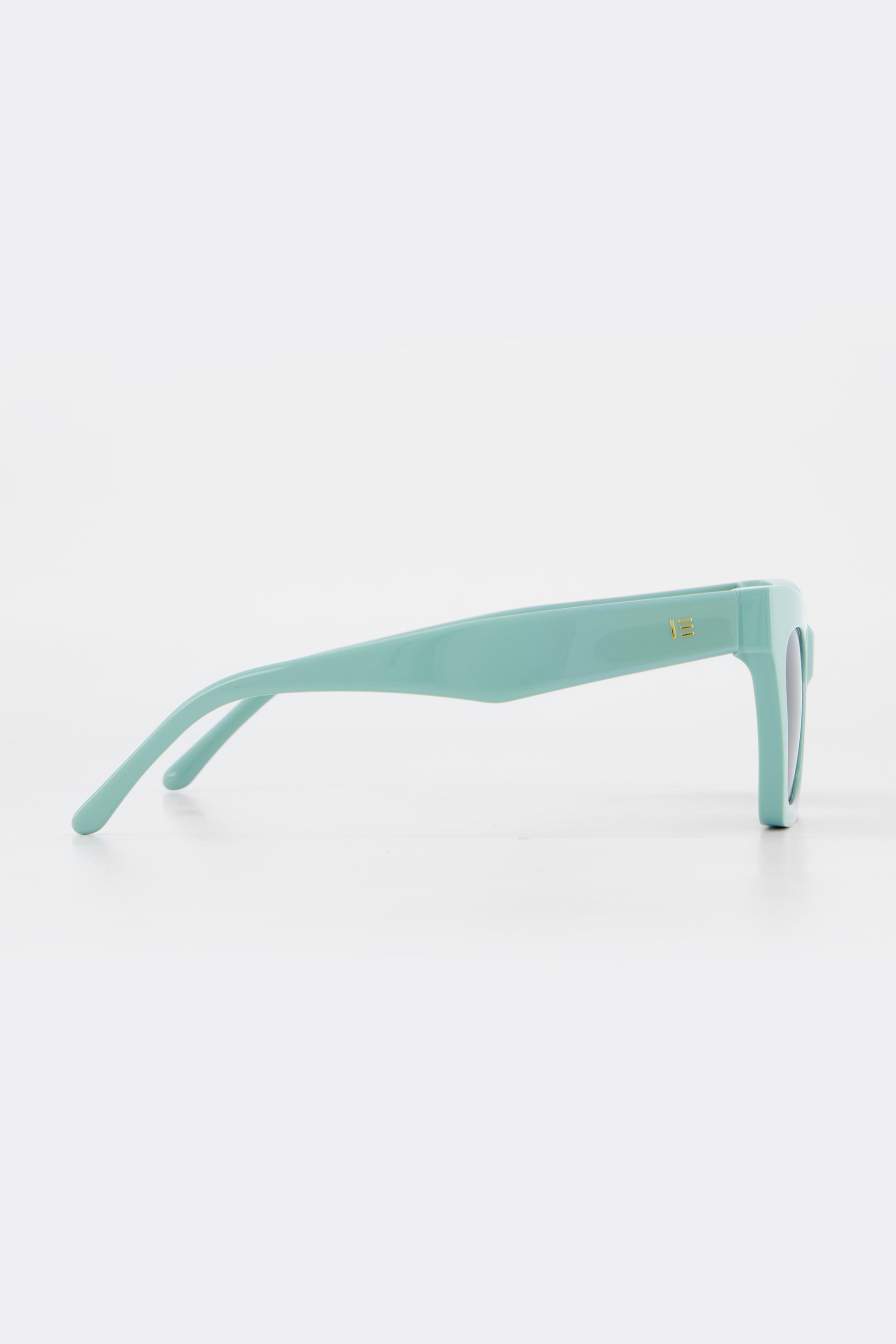 Isle of Eden Sienna mint sunglasses, side profile view showing temple length and hinge detail