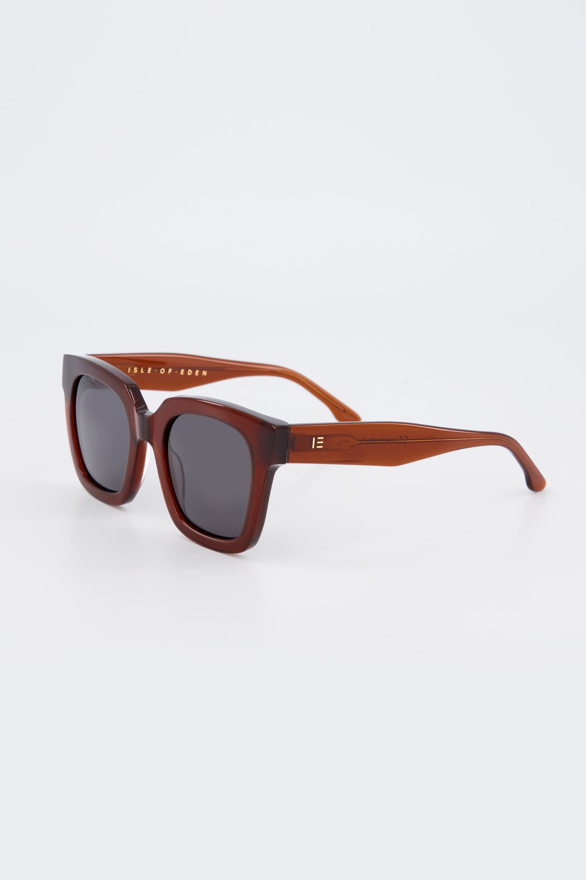 Isle of Eden Maleika brown sunglasses, three-quarter angle showing oversized frame