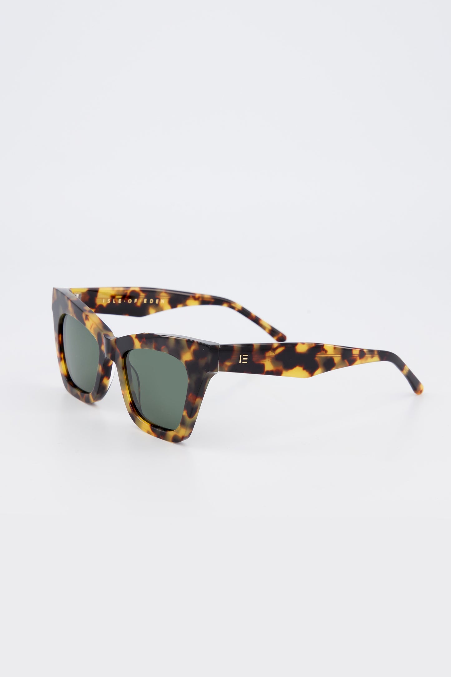 Isle of Eden Sienna tortoise sunglasses, three-quarter angle showing angular cat-eye frame