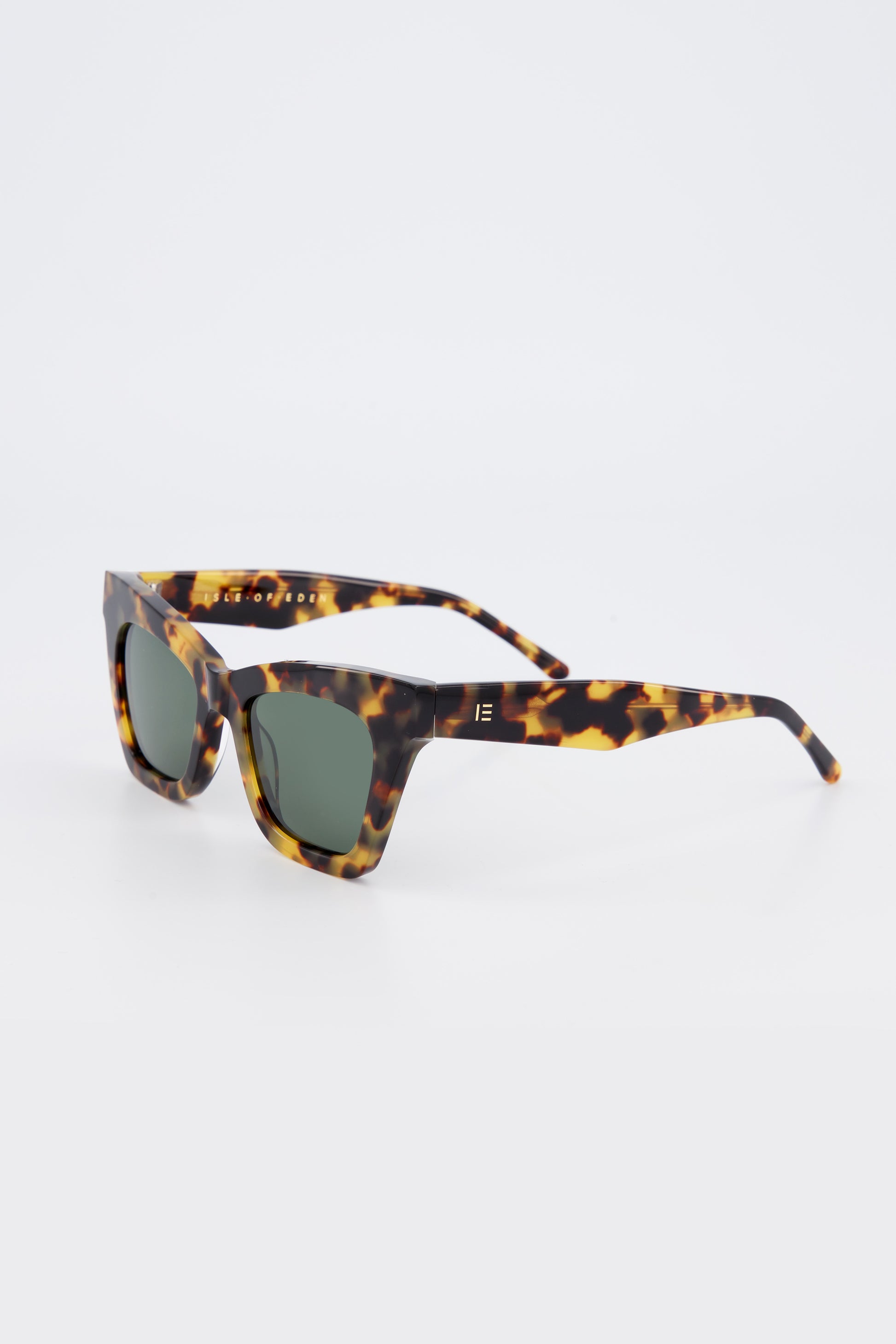 Isle of Eden Sienna tortoise sunglasses, three-quarter angle showing angular cat-eye frame