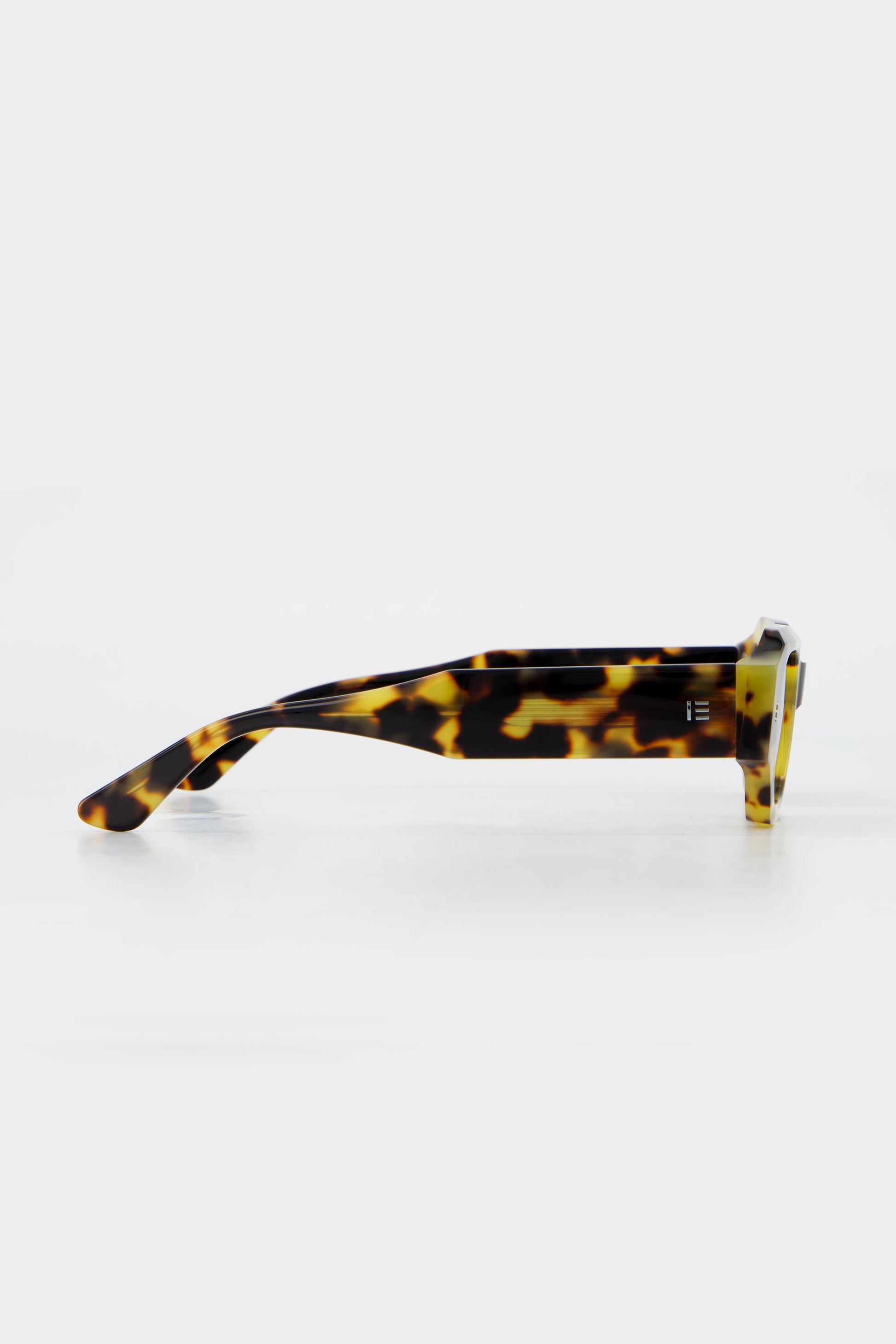 Isle of Eden Blake tortoise sunglasses, side profile view showing temple length and hinge detail